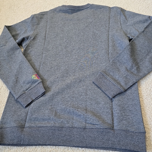 Labour of Love Pride Sweatshirt Size M Grey Rainbow Heart LGBTQ - Picture 6 of 7